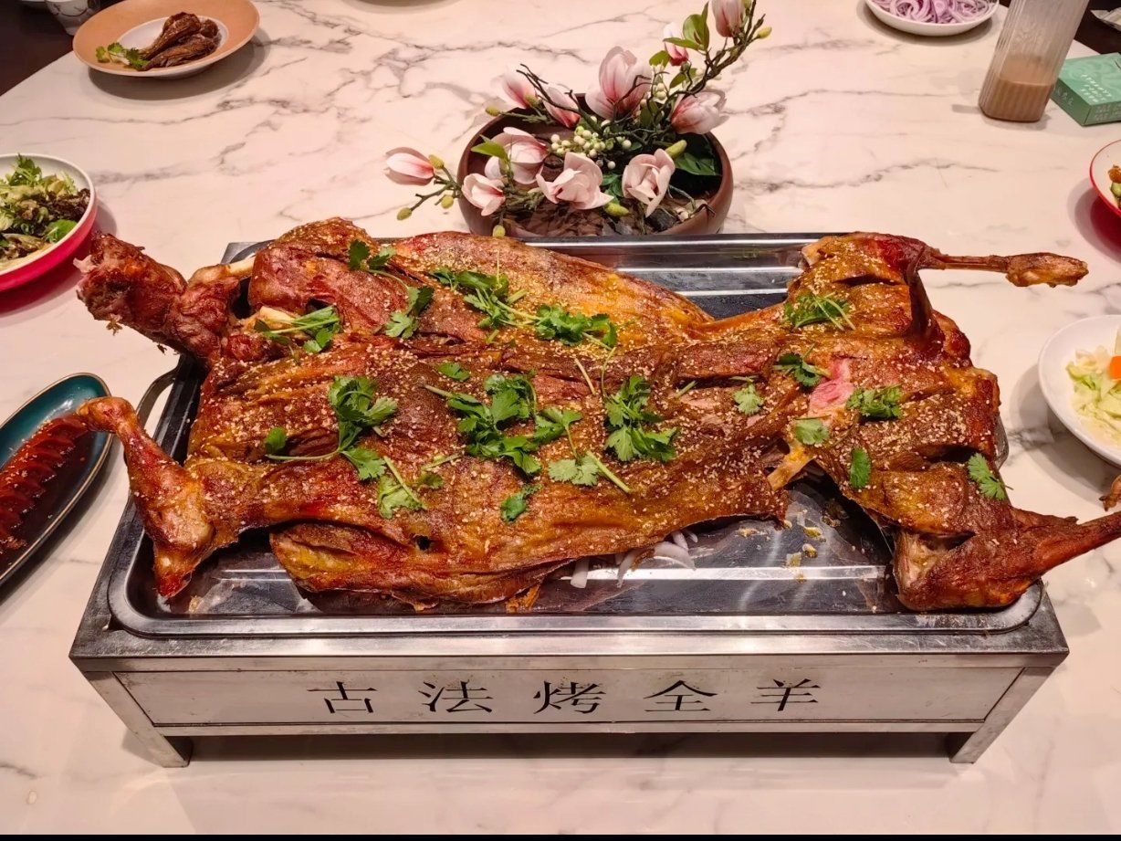 《😍桃园农庄烤全羊:舌尖上的狂欢派对》
