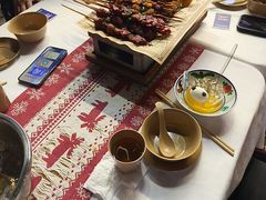-刘姐啤酒鱼民族演艺餐厅(西街总店)
