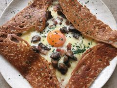 鸡蛋蘑菇熏肉荞麦可丽饼-RAC BAR(安福路店)