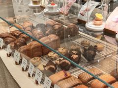 -VERIE BAKEHOUSE