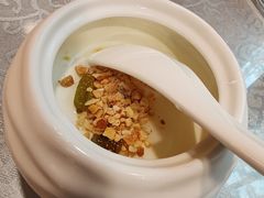 自制酸奶-汗腾格里·风味餐厅(新疆驻京办店)