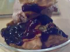 夏日野莓＋提拉米苏-哈根达斯(美罗城店)
