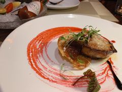香煎鹅肝配无花果酱-YUE·6·西式融合餐厅(外滩六号店)