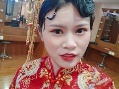 -金夫人化妆摄影职业培训学校
