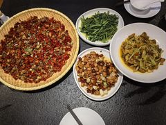 -万重锦·人文川菜馆(骡马市店)