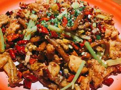 -半步颠小酒馆(繁花中心)