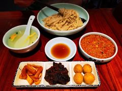 -裕兴记•蟹黄面馆(人民广场店)