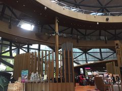 -上海滴水湖皇冠假日酒店