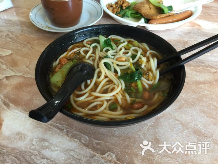 沙县小吃黄焖鸡(劳动路店)酸辣粉图片 - 第1张