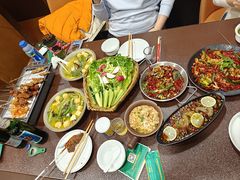 -曼听小寨海鲜烧烤·大连辣炒大王(盖州街店)
