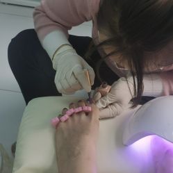 -赢韵美甲美睫瑞士净斑中心