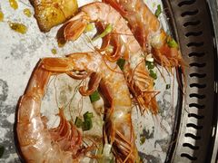 新鲜的活虾-钱小奴海鲜自助黑金店(杭州滨江龙湖店)