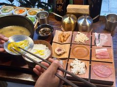 -银米·云南传统过桥米线(双廊黑金冠店)