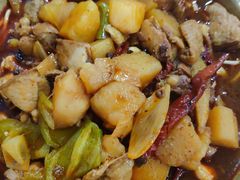 -牛一嘴·兰州牛肉面·大盘鸡(财富中心店)