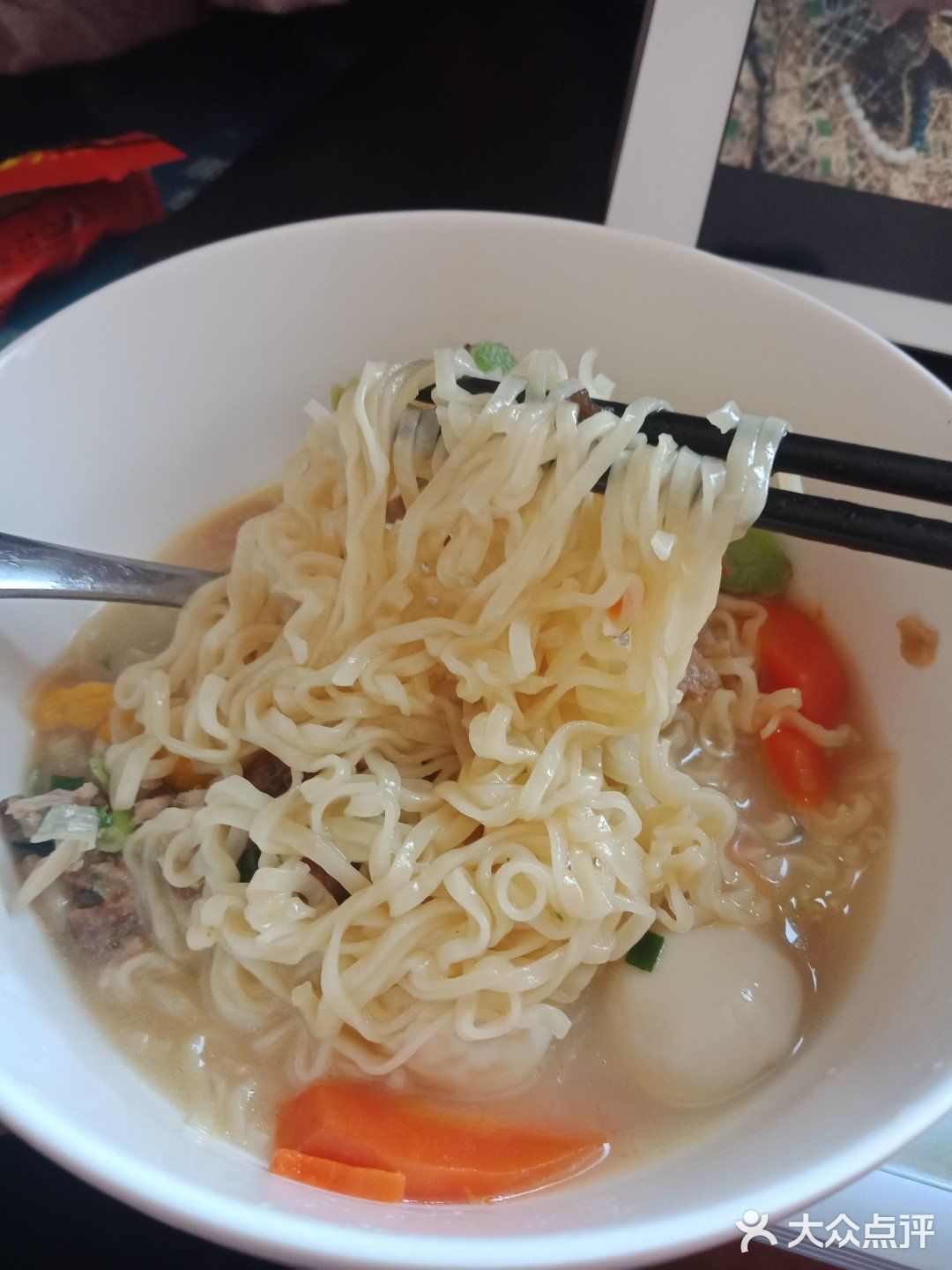 东北糯玉米,合味道的海鲜虾仁方便面