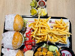 -The Habit Burger Grill 哈比特汉堡(复兴soho店)