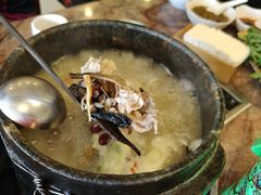 -鲁朗纳麦石锅鸡庄园