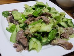 肘子拍黄瓜-友利砂锅居(烟台店)