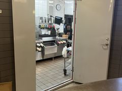 -麦当劳(中骏世界城店)