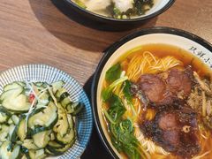 -玖鲜小笼(中山广场店)