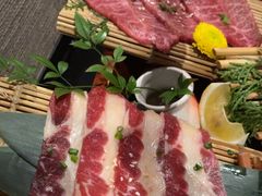 -山川小町·极番烧肉(新地假日广场店)