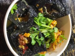 黑色经典臭豆腐-黑色经典臭豆腐·湖南特产(坡子街店)