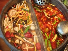 -夺欢喜贵州酸汤牛肉火锅(静安寺店)