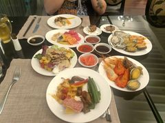 -圣丰索菲特·2 On 988 Café 自助餐厅