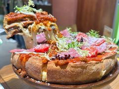 -Dragon Pizza•圆脸龙披萨·牛排餐厅