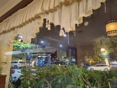 -OLD TREE老树咖啡·西餐厅(台山人工湖店)