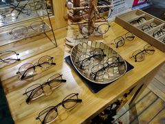 -肆兮眼镜·蔡司·徕卡战略合作店(大坪店)