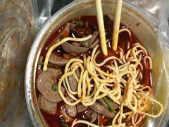 -爆炸头阿姨小四川正宗川味小吃(无任何分店)