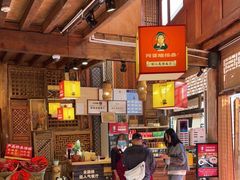 大堂-阿婆情腊排骨火锅(古城旗舰店)