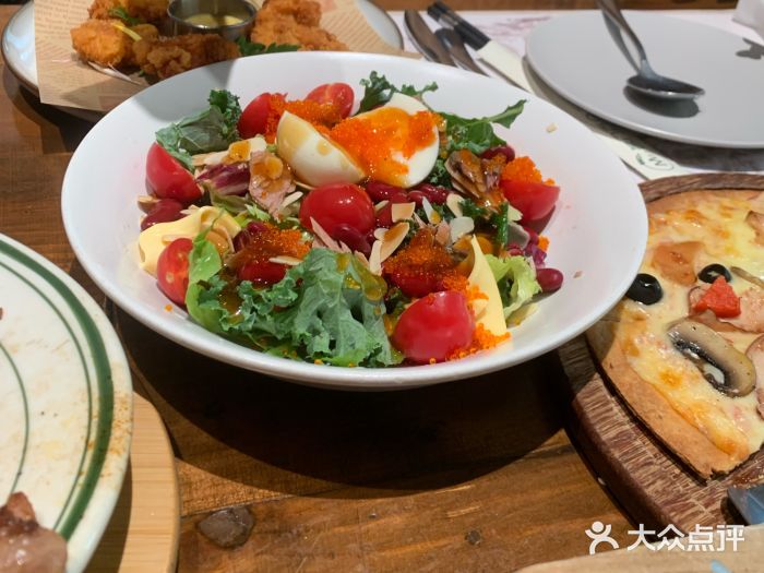 海宁名门百合(文宗南路店)吞拿鱼坚果沙拉图片