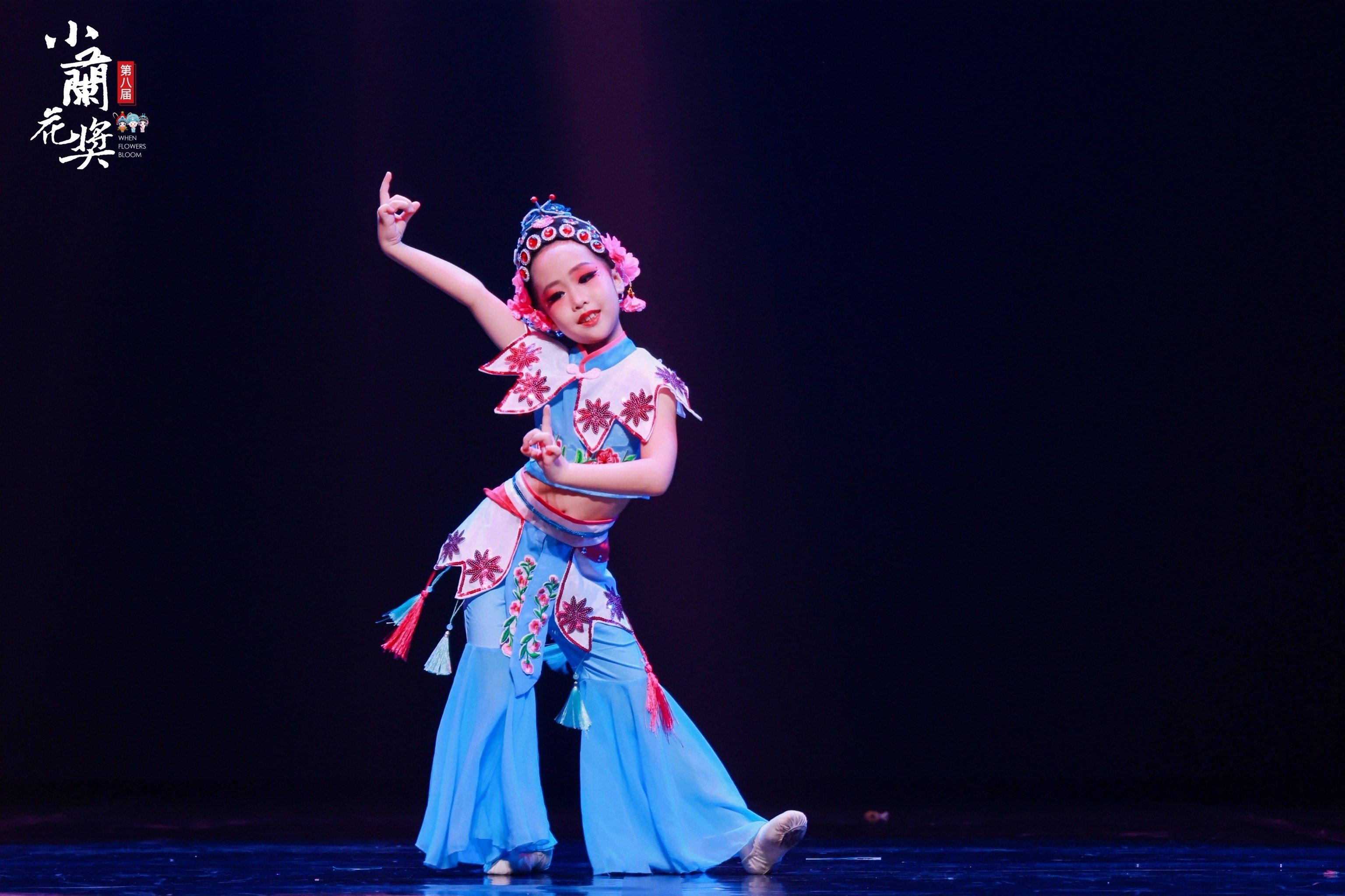 浮华一夜,舞出自我