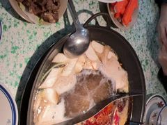 -鸿姐老火锅(疁城新天地店)