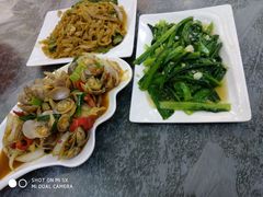 -覃记海鲜美食餐厅