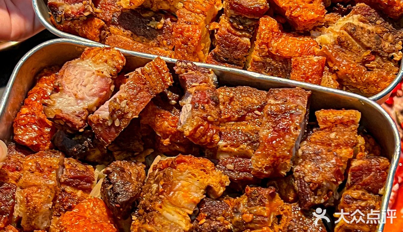 南京最好吃的脆皮五花肉！藏在火锅店里 ️