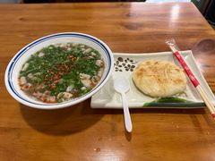 -岳记羊肠馆(陵园小区店)