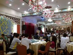 大厅的歌舞表演-巴扎美食·新疆菜·西域歌舞表演餐厅(新疆大厦店)