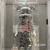 这家咖啡馆居然还是个潮流集合店？！