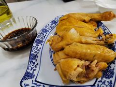 白斩鸡-七的湖·晚芳亭·阳澄湖农家菜·大闸蟹(莲花岛店)