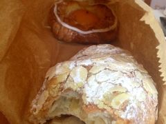 杏仁羊角-BAKER&SPICE(国金中心商场店)