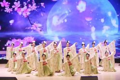 -尚美霓裳晚礼服·合唱服·舞蹈演出服租赁定制