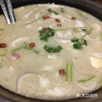 河鲜生!奶呼呼的石锅鱼火锅