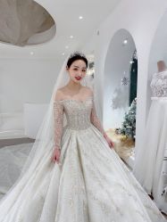 -艾米丽婚纱礼服