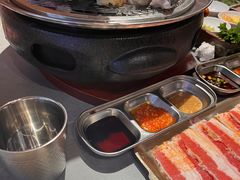 -围炉肉舍•炭烤活鳗•丹东海鲜烤肉(步行街店)