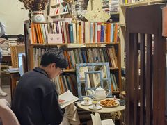 -斯多格书乡(北京大学畅春园店)