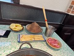 -鸿姐老火锅(疁城新天地店)