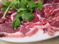 牛肉切的超厚-粤潮魏记牛肉火锅(爱家·金河湾南区店)